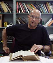 Portrait of Prof. Jay Holstein